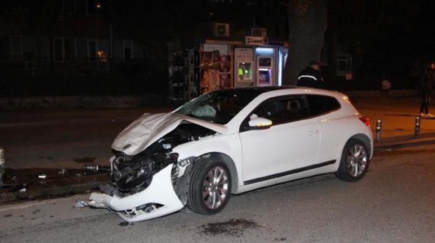 Kadıköy'de trafik kazası: 1 ölü, 1 yaralı