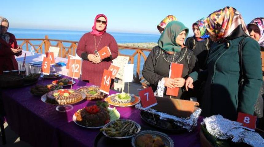Rize’de 3 ton hamsi 1 saatte tüketildi