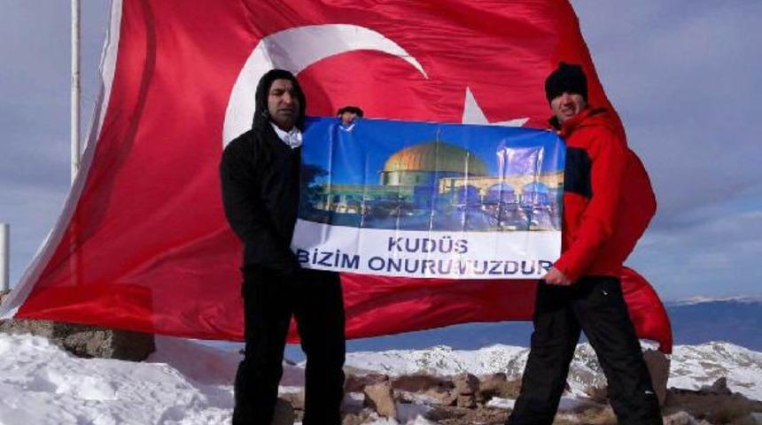 2 bin 812 metrelik Kösedağ'da 'Kudüs' protestosu