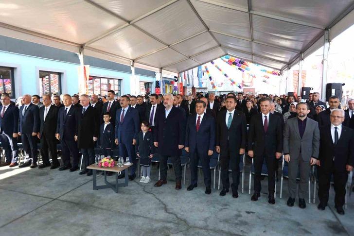 Milli Eğitim Bakanı tam söyleyecekken durdu: AK Partili o isme 'büyükşehir belediye başkanımız' diye seslenecekti G4