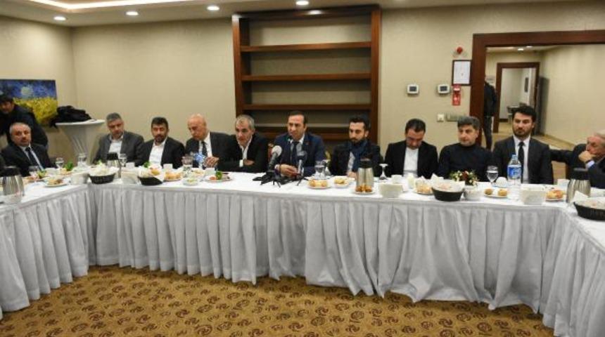 Malatyaspor Kulüp Başkanı Gevrek: "Yalçın Ayhan bizim futbolcumuzdur, bizim için değerlidir"