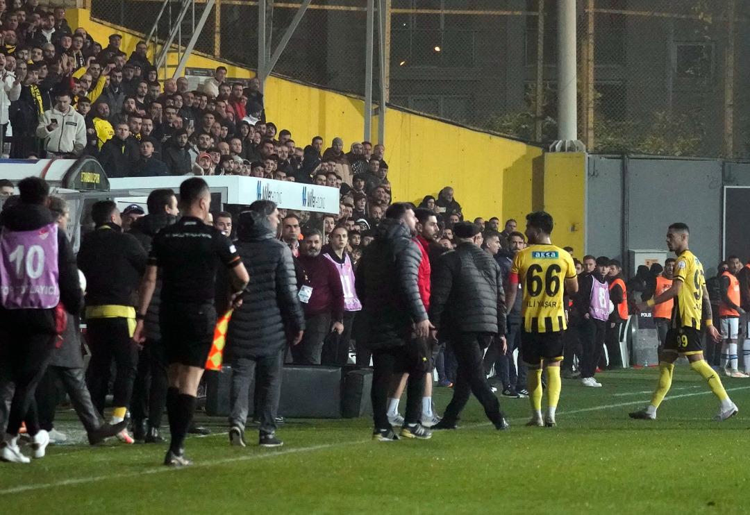 Olay ma&ccedil; sonrası TFF'nin talimatnamesi ortaya &ccedil;ıktı! İşte İstanbulspor'un alacağı ceza...