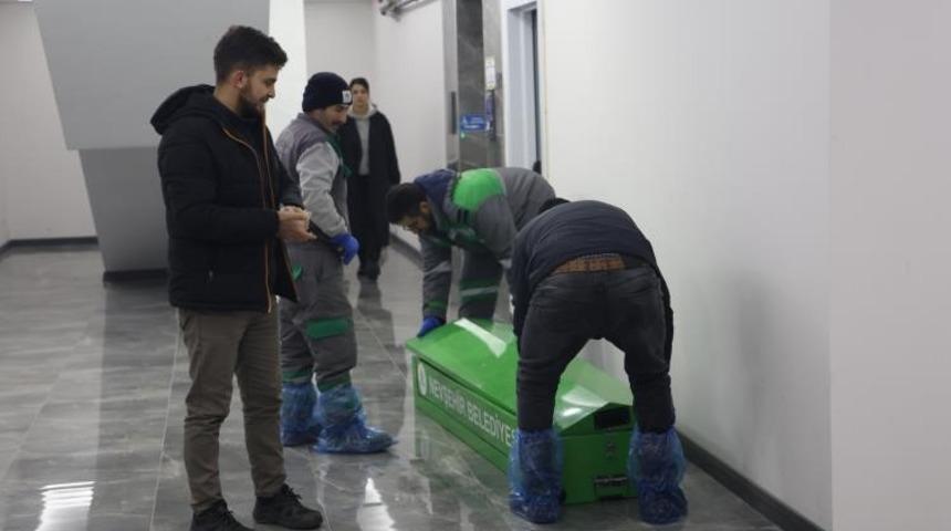 Haber alınamayan üniversite öğrencisi evinde ölü bulundu