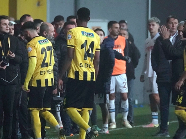 Tüm dünya Türk futbolunu konuşmaya devam ediyor! İstanbulspor'un sahadan çekilmesi Avrupa'da manşet oldu: Türkiye'de inanılmaz olay!