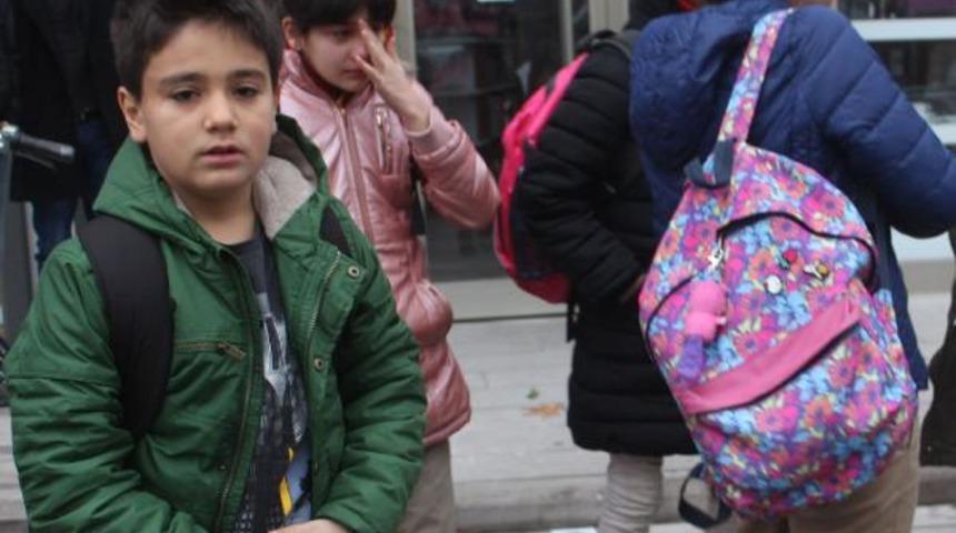 Öğrenci servisi kamyonetle çarpıştı: 4'ü öğrenci 5 kişi yaralandı