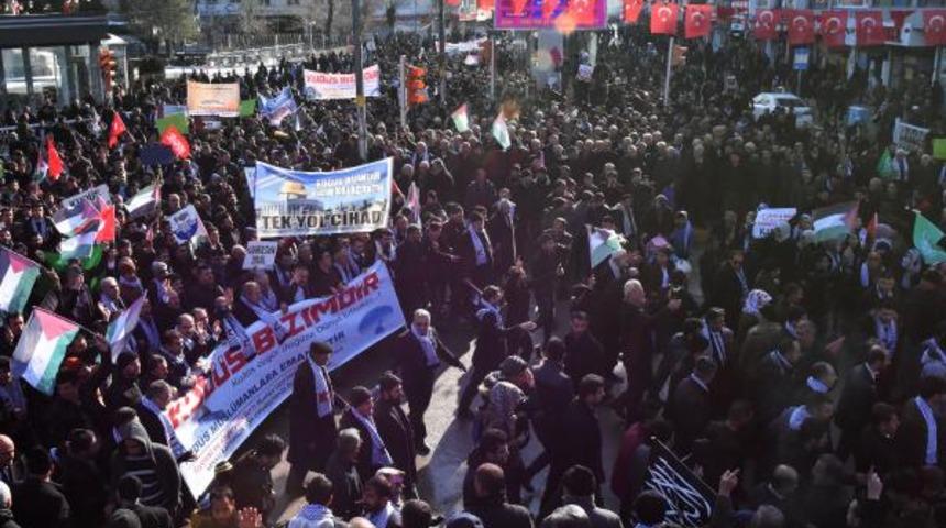 Van'da binlerce kişi 'Kudüs' için yürüdü