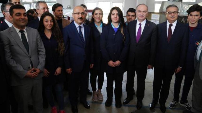 Bakan Elvan: Yatırım için inanılmaz bir süreç ve fırsat yaşanıyor (2)