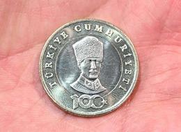 Cumhuriyet'in 100. yılına özel basıldı, Atatürk kabartması tartışma yarattı! Darphane'den 5 liralık madeni para açıklaması: "Kasıtlı olarak oynandı"