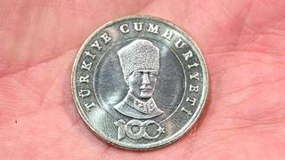 Cumhuriyet'in 100. yılına özel basıldı, Atatürk kabartması tartışma yarattı! Darphane'den 5 liralık madeni para açıklaması: Kasıtlı olarak oynandı