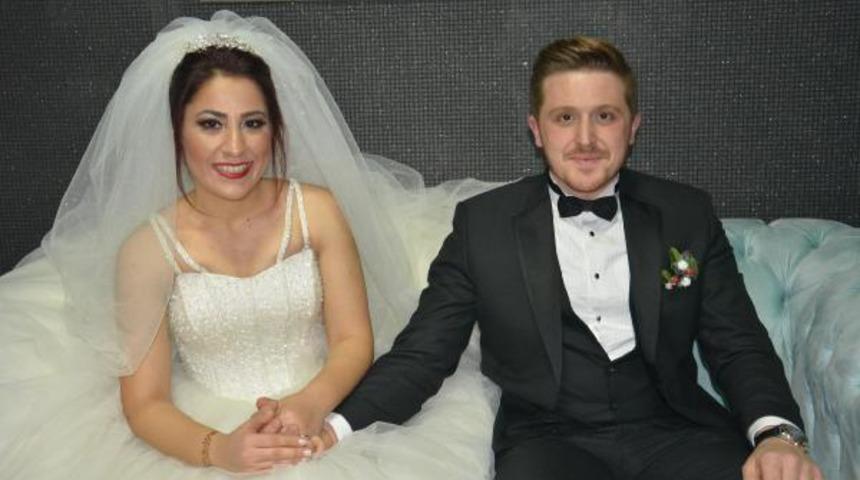 &Ouml;ğretmen &ccedil;ift, '&Ouml;ğretmenler G&uuml;n&uuml;'nde hayatlarını birleştirdi