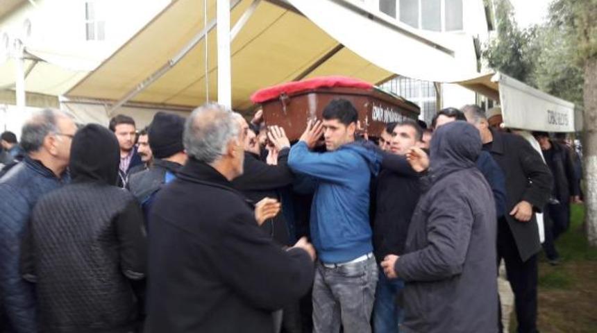 Genç kız tabancayla intihar etti