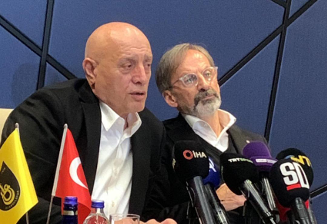 İstanbulspor Başkanı Ecmel Faik Sarıalioğlu'ndan a&ccedil;ıklama! ''Benim inip birini tokatlayacak durumum yok, isterlerse k&uuml;me d&uuml;ş&uuml;rs&uuml;nler!''