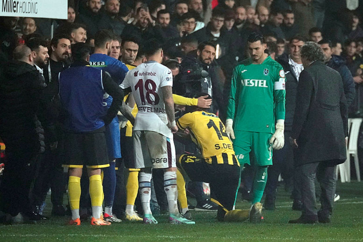 İstanbulspor Başkanı Ecmel Faik Sarıalioğlu'ndan açıklama! ''Benim inip birini tokatlayacak durumum yok, isterlerse küme düşürsünler!'' G5