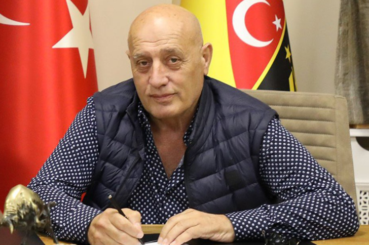 İstanbulspor Başkanı Ecmel Faik Sarıalioğlu'ndan açıklama! ''Benim inip birini tokatlayacak durumum yok, isterlerse küme düşürsünler!'' G2