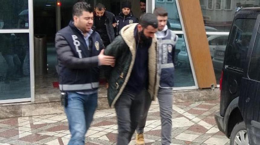 İstanbul'da otomobil çalan 4 kişi Kocaeli'de yakalandı