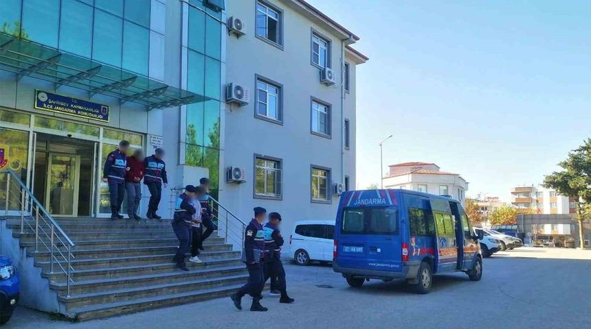 Bağ evinden hırsızlık: 3 şahıs tutuklandı! Çaldıklarıyla beraber...