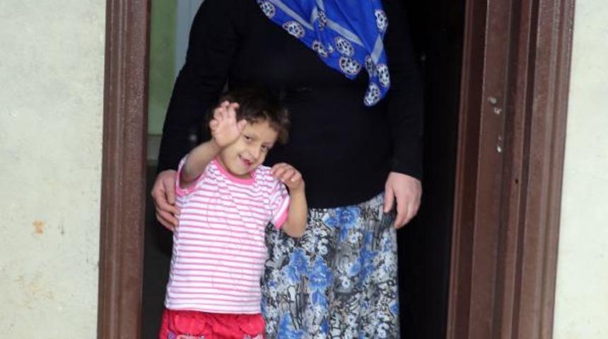 6 yaşındaki Derya, 3.5 yıldır karaciğer nakli bekliyor