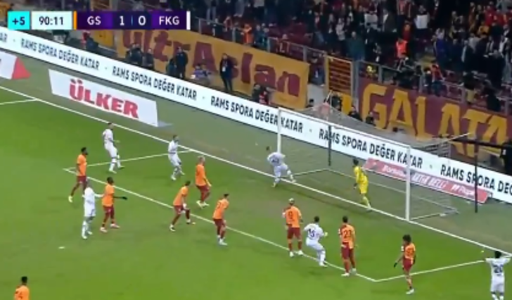 Ender rastlanacak olay! Serdar Dursun hem kendini hem de takımını yaktı: Ağlara giden topa dokunduğu için ofsayt kararı çıktı G5