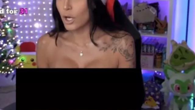 Twitch fenomeni canlı yayında üzerini çıkarttı! Sansür bandı kaybolunca gerçek ortaya çıktı... O anlar sosyal medyada gündem oldu