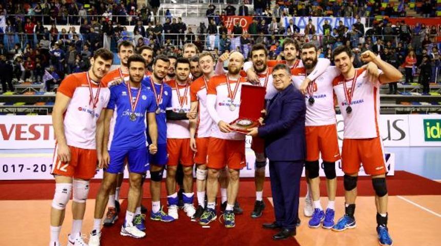 Erkekler Kupa Voley'de şampiyon Halkbank
