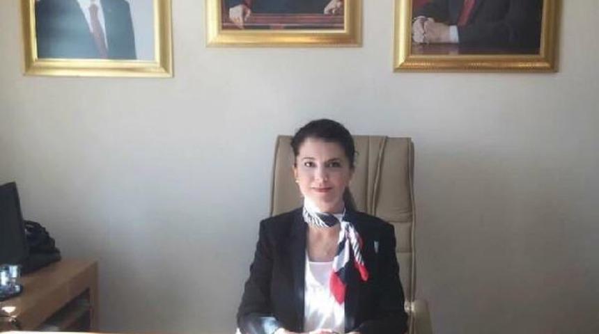 Ak Parti Keşan Kadın Kolu Başkanı Esra Aksal, görevinden istifa etti