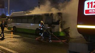 Seyir halindeyken bir anda alev aldı! Halk otobüsü kullanılamaz hale geldi