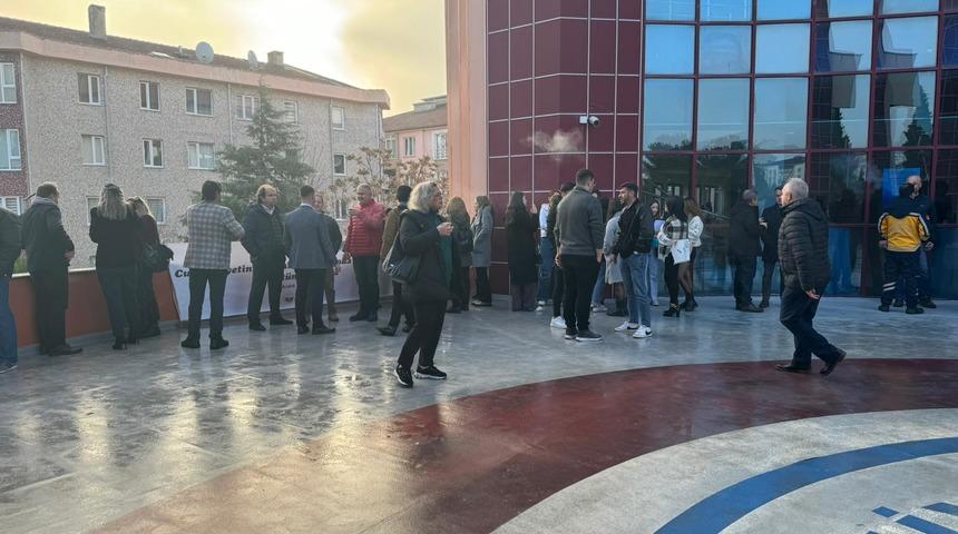 Kırklareli'nde sigaranın zararları paneline verilen arada sigara içtiler