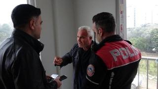 Benzin döküp kendini yakmaya çalıştı, sözleri yürek burktu! 'Neden ağabey?'