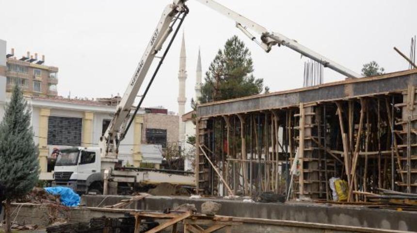 Diyarbakır'da inşaatta iş kazası: 2 yaralı