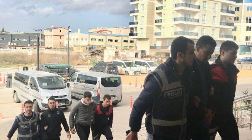 Edirne'de 3 Cezayirli hırsızlıktan tutuklandı