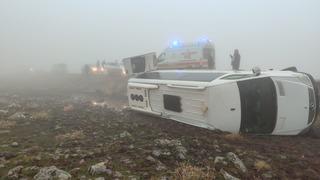 Öğretmenleri taşıyan servis minibüsü devrildi! 9 kişi hemen hastaneye kaldırıldı