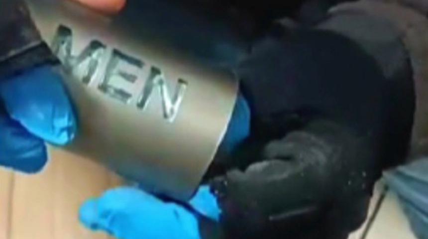 İzmir'de yok artık dedirten olay! Parfüm şişesine uyuşturucu gizlemişler