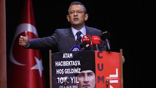 CHP lideri Özgür Özel'den Meral Akşener'in 'savaş ilanı' sözlerine yanıt: İYİ Parti'nin üyesi iyi insanlara söylüyorum, herkesle barış ilan ediyoruz