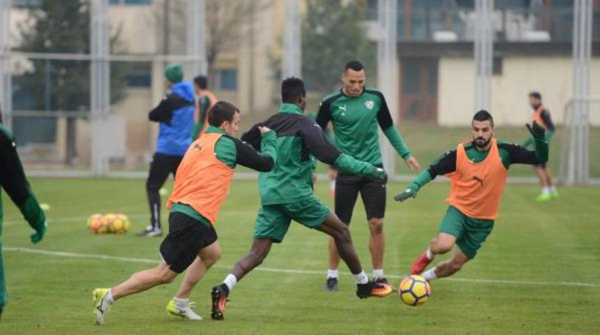 Bursaspor Teknik Direktörü Le Guen: "Trabzonspor'a karşı kendi oyunumuzu ortaya koyacağız"
