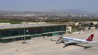 Anadolujet uçağı, Elazığ'a zorunlu iniş yaptı!