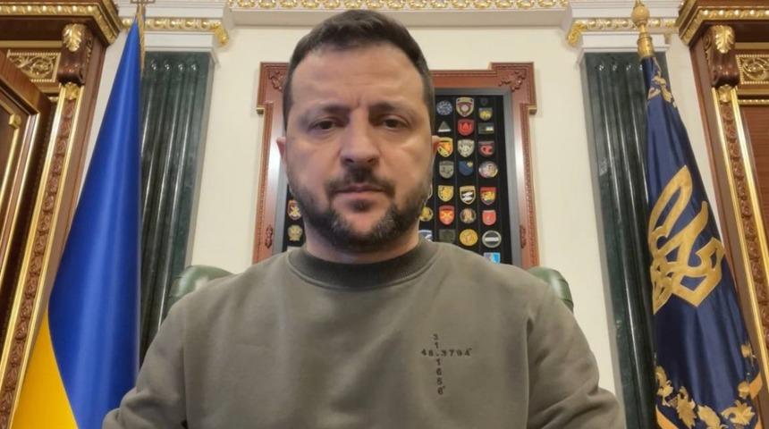 Zelenskiy Rusya'nın 3 uçağını düşürdüklerini açıkladı