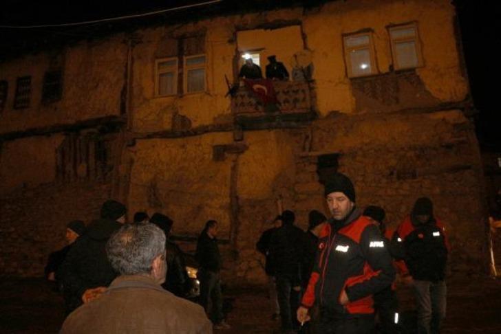 Herkes Şehit Yasin Karaca'nın evini paylaştı! Bakanlık devreye girdi: Yeniden yapılacak