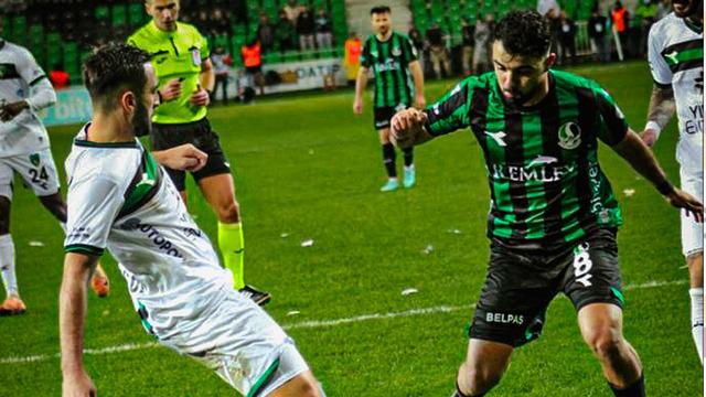 Sakaryaspor ile Kocaelispor'un karşılaştığı Marmara Derbisi'nde kazanan ev sahibi ekip oldu!