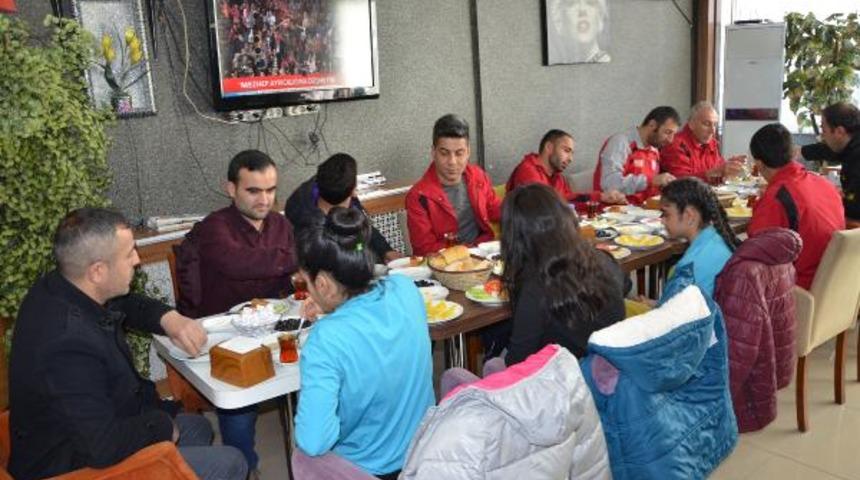 Hakkari'de, engelliler unutulmadı