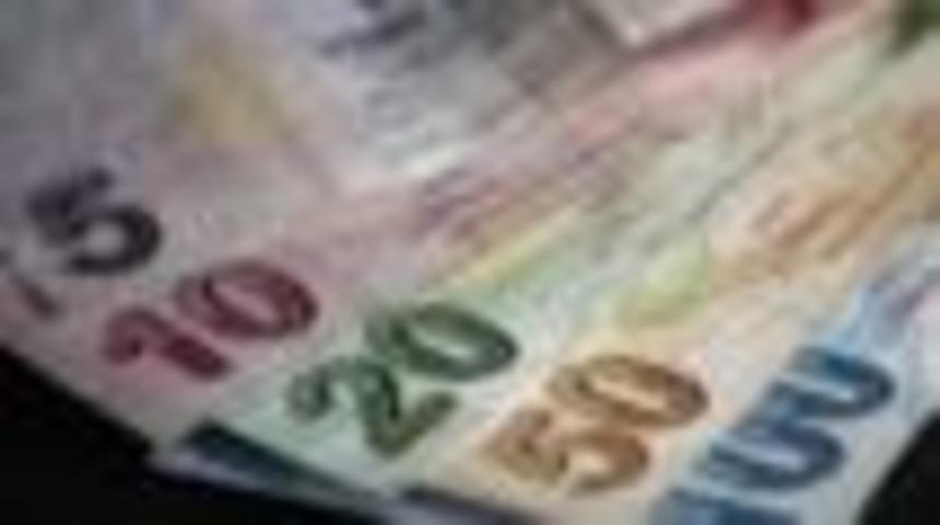 Merkez Bankası 8 ay sonra faiz artırdı, dolar yükseldi