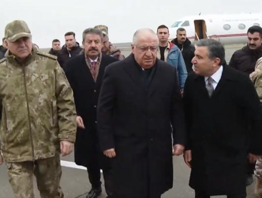 Milli Savunma Bakanı Yaşar Güler ve TSK Komuta Kademesi sınır hattında