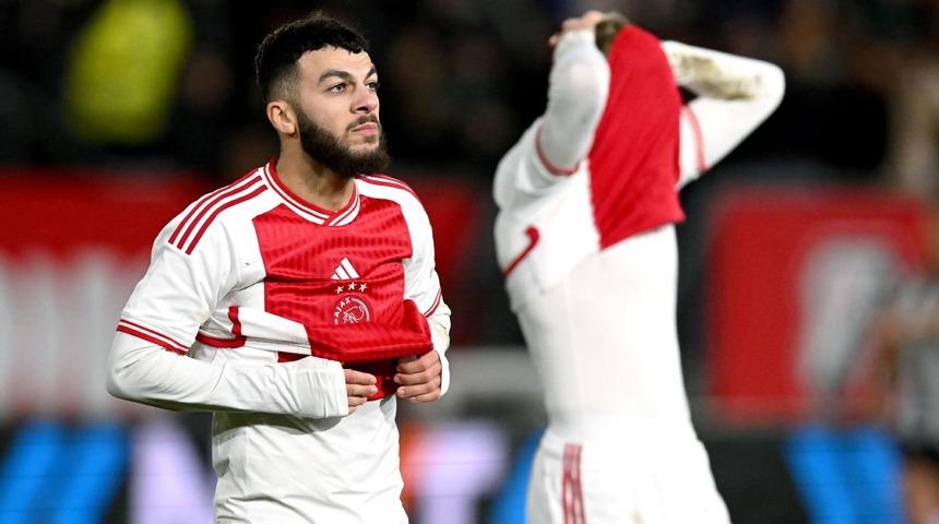 Holldanda ekibi Ajax'tan görülmemiş hareket, kupada 4. lig takımına elenince taraftarın yol ve bilet parasını iade ettiler!