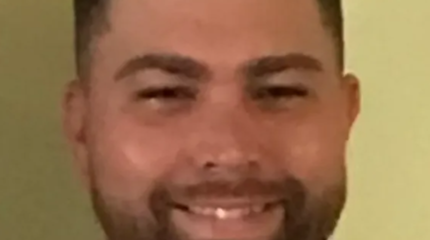 Dört çocuğunun gözü önünde önce eşini sonra kendisini vurarak öldürdü! En büyük çocuk ebeveynlerinin cansız bedenini buldu