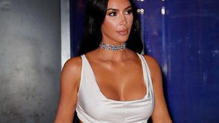 Kim Kardashian evinin yılbaşı dekorasyonuyla sosyal medyada tepki çekti! Zenginliğin mide bulandırıcı görüntüsü