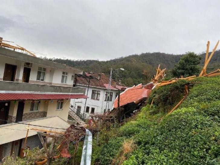 Kuvvetli fırtına iki şehri esir aldı! Rize ve Erzurum'da çatılar uçtu, ağaçlar devrildi G3