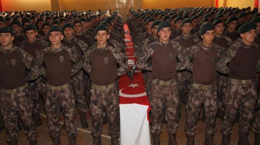 Balıkesir'de 936 özel harekat polisi mezun oldu