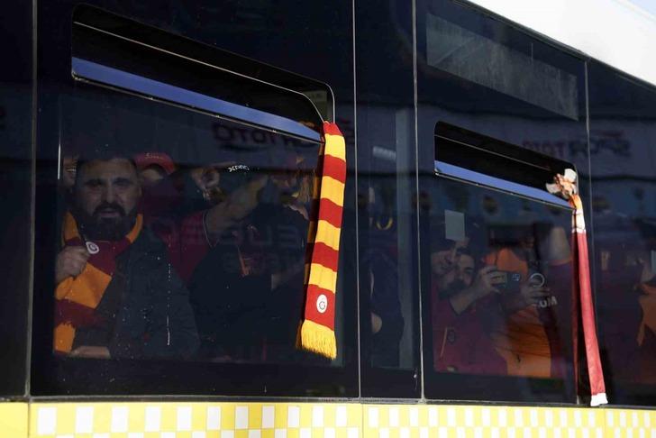 Galatasaray taraftarı, Kadıköy'e geldi G4