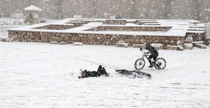 Çok sayıda il ve ilçede eğitime kar engeli! İşte okulların bir gün tatil edildiği yerler  G4