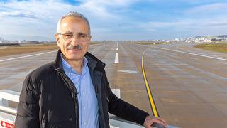 Bakan Uraloğlu açılış öncesi pisti inceledi! Sabiha Gökçen Havalimanımızın trafik kapasitesini 2 katına çıkaracağız