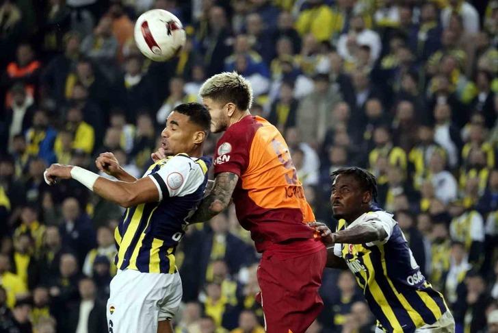 Fenerbahçe'den Icardi'nin gözünün morarmasıyla ilgili açıklama! ''Penaltı pozisyonuyla alakası yok, Galatasaray ile aynı masaya oturmayacağız!'' G4